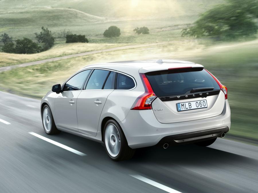 Volvo V60 2010 года  (фото 32 из 55)